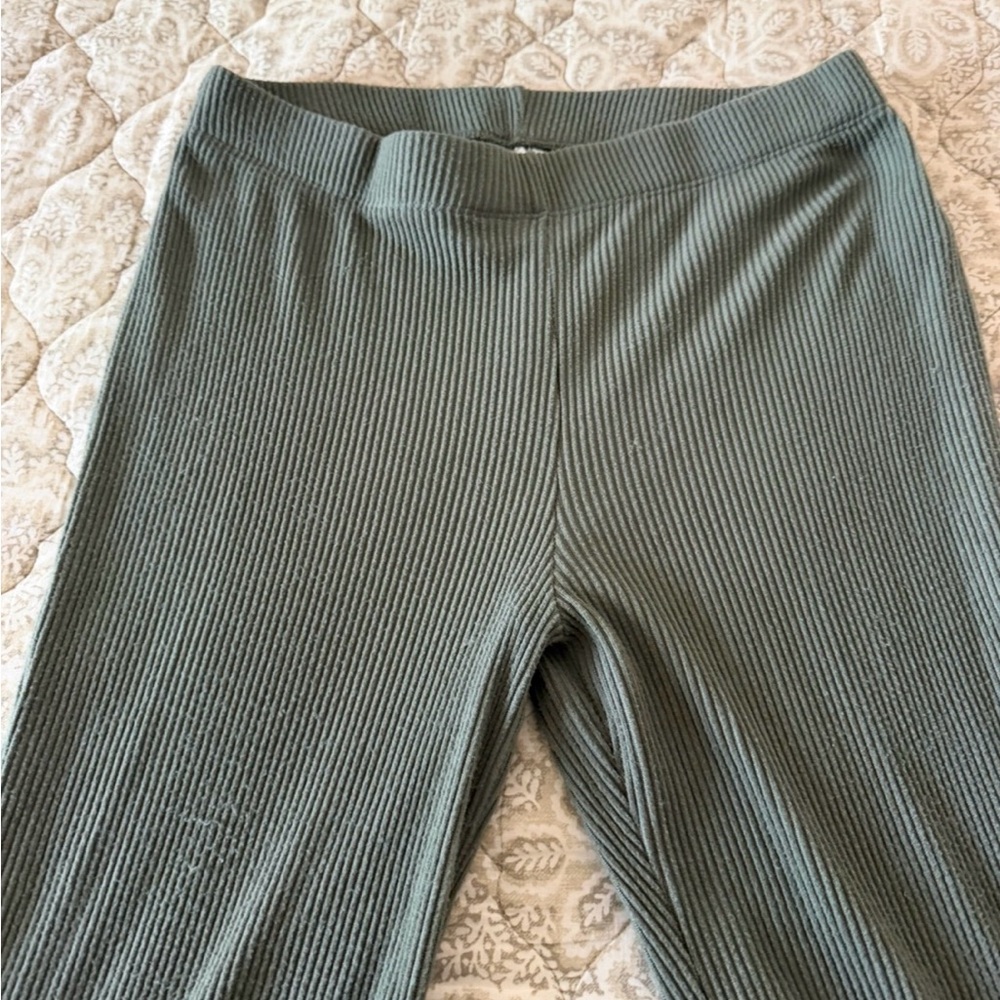 Olive Green Ribbed Two-Piece Set - Picture 5 of 7